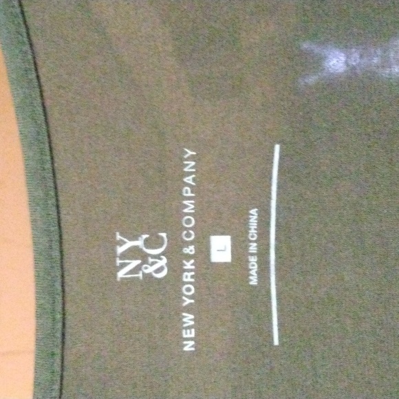 New York and Co Blouse - Picture 3 of 4